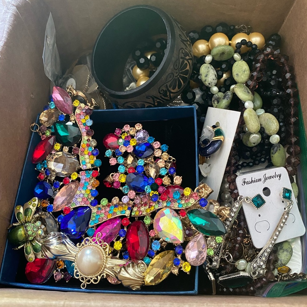 4lbs jewelry lot